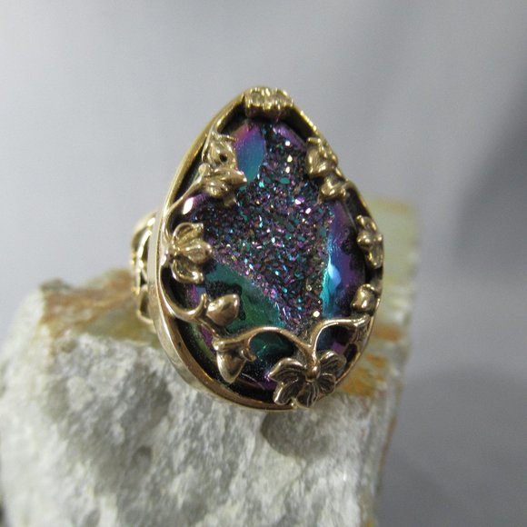 Meet your Posher, WhyteWing by Allison Whyte - Picture 6 of 11